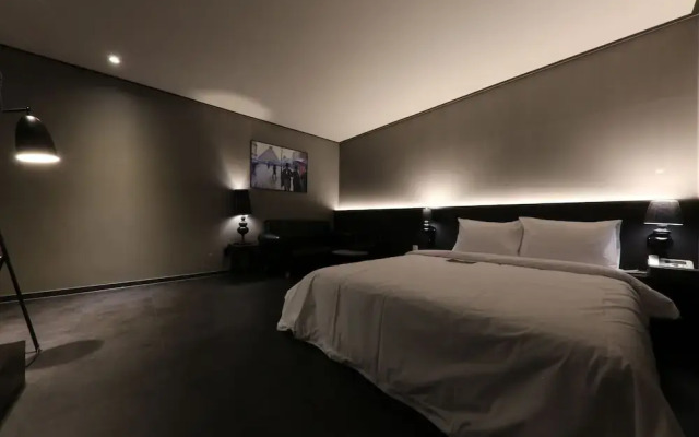 N7 Hotel