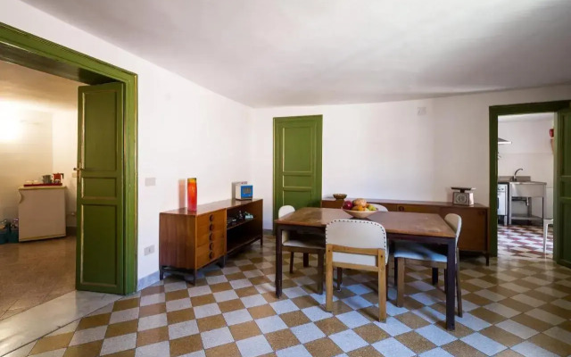 Surplus Charming Apartment