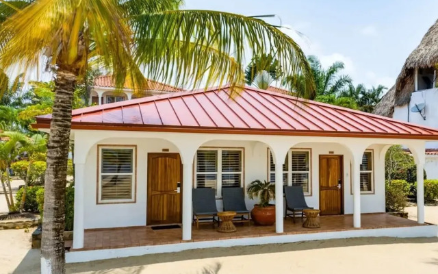 Rum Punch- Beachfront Bungalow Pool Kayaks Pier