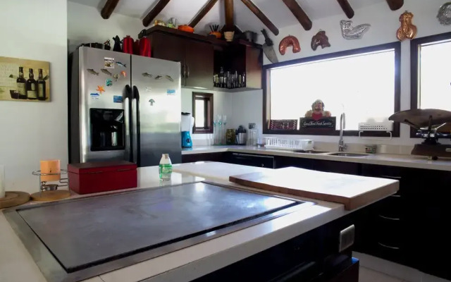 Cueva Del Oso By Nomad Guru