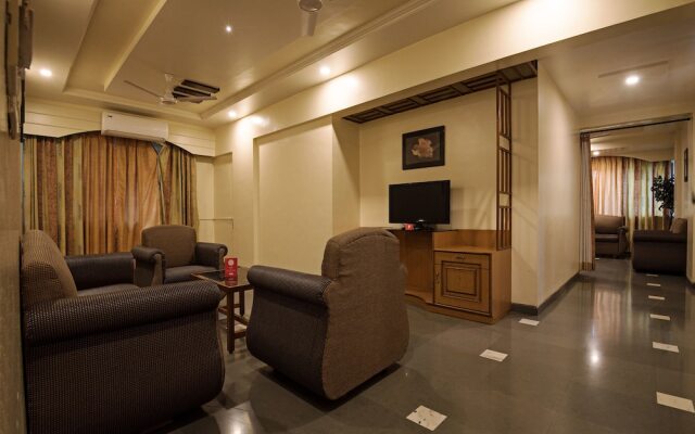 OYO 9739 Hotel Ratnalok