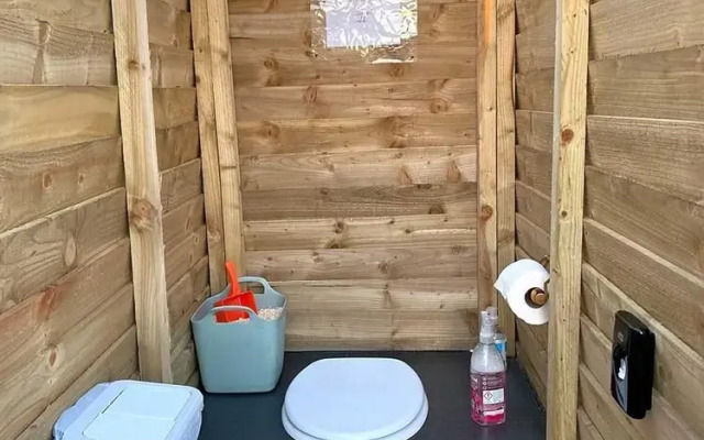 Geodome Glamping With sea Views Near Pendine
