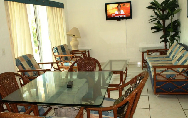 Villas del Palmar Manzanillo with Beach Club