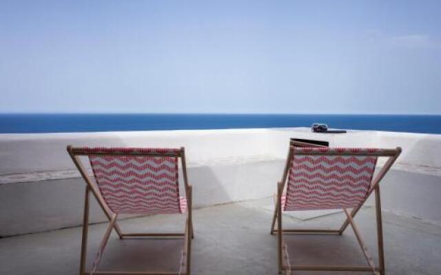 Dammuso sulla scogliera