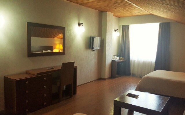 Hotel Crystal