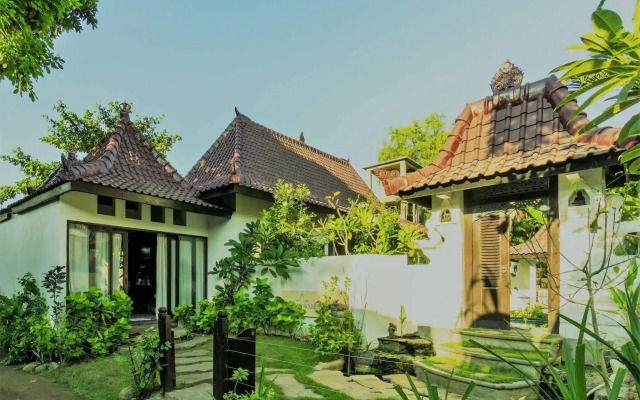Ambary House