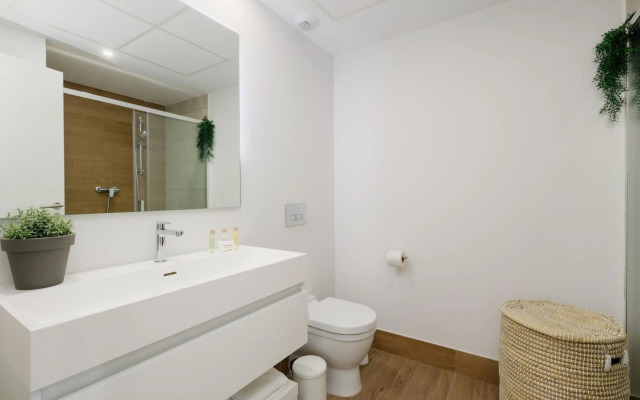 Luxury holiday apartment with 2 bedrooms in Cancelada