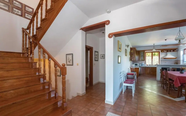 Nice Home in Pula With Wifi and 4 Bedrooms