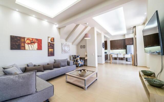 Thomas House Hersonissos - Private Pool - Sleeps 6