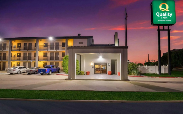 Quality Inn Tulsa Central