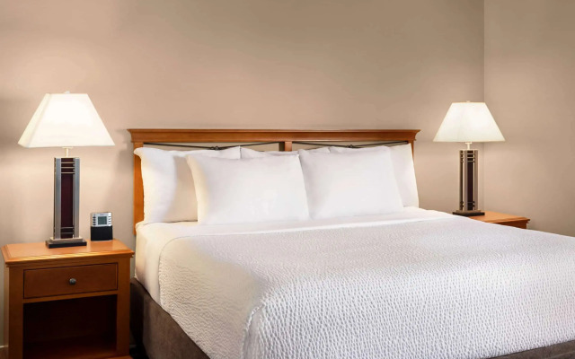 Royal Hotel West Edmonton, Trademark Collection by Wyndham