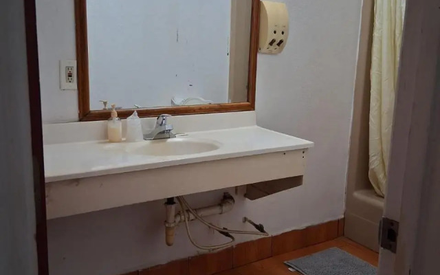 Hotel O Colonial Inn Brownsville Tx