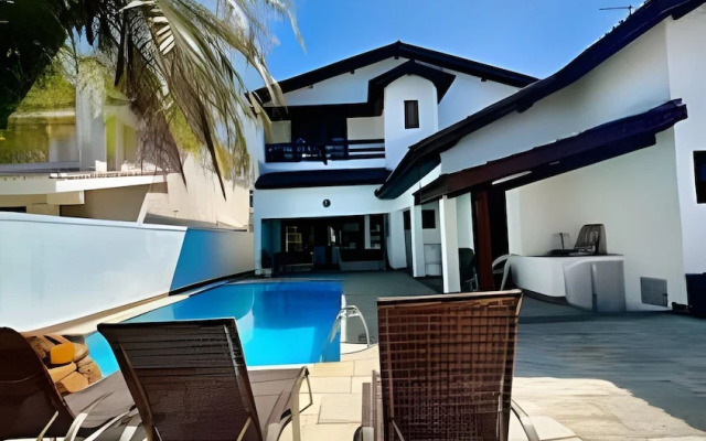 Casa com piscina em Acapulco Guarujá SP3