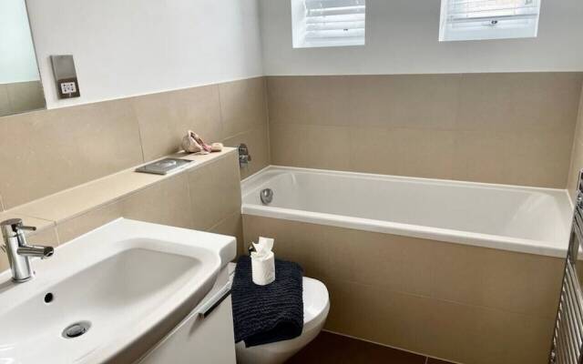 Blue Heron - 2 Bedroom Apt With 2 Parking Spaces - From 165 Per Night