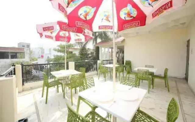 Royal Stay by OYO Rooms