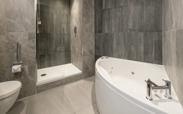 voco Edinburgh-Haymarket by IHG