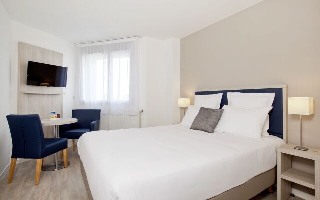 Sejours & Affaires Paris Davout Hotel