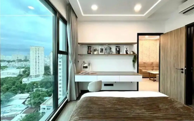 De La Sol  District 4