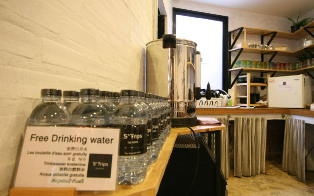 STrips the Poshtel - Hostel