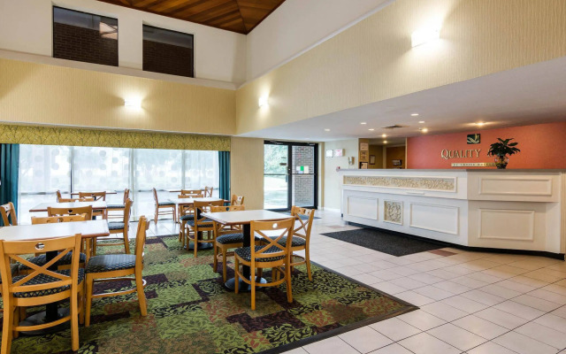 Rodeway Inn At Fort Lee