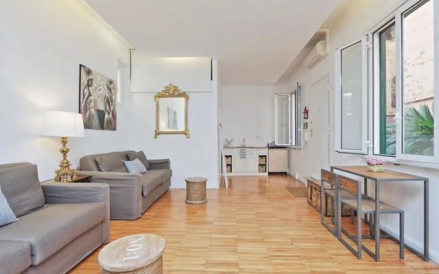 Vatican apartments-Vatican Museums area