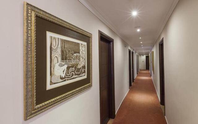Dellas Boutique Hotel