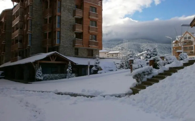 Saint Ivan Ski Apartments