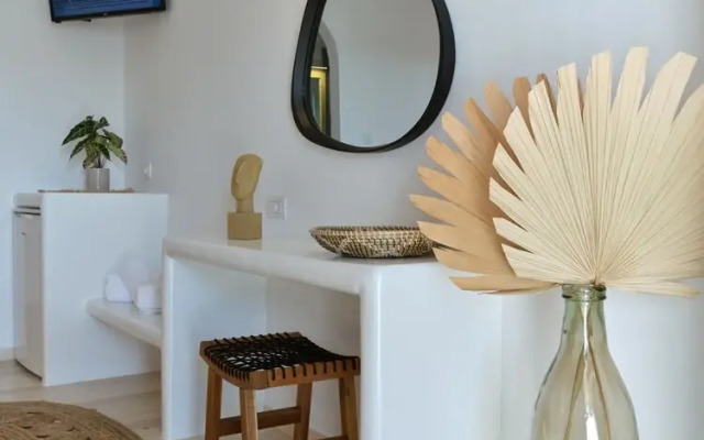 Ariti Seaside Residence