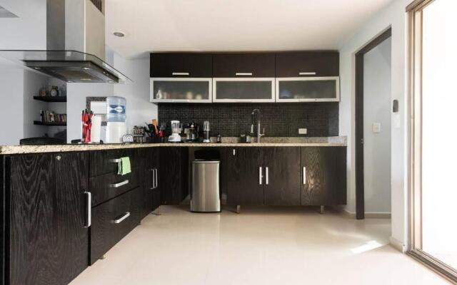 Peaceful & beautiful 3 min walking to the beach