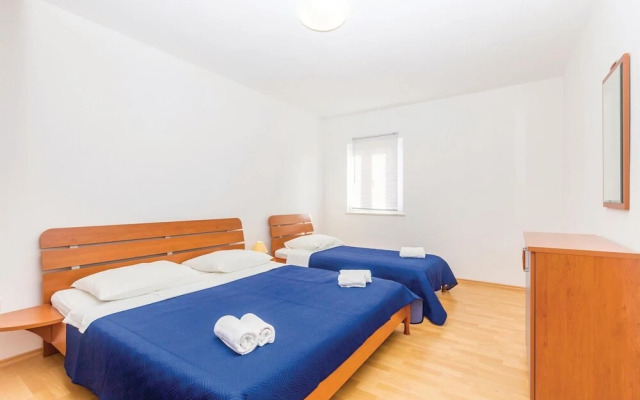 Amazing Home in Pinezici With Wifi and 2 Bedrooms