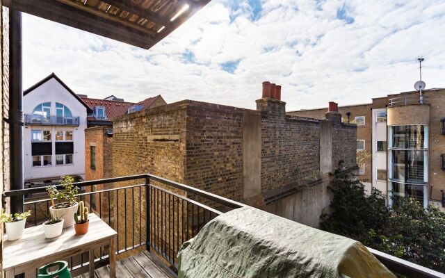 Modern 2bed and Bath W/balcony Flat in Shoreditch