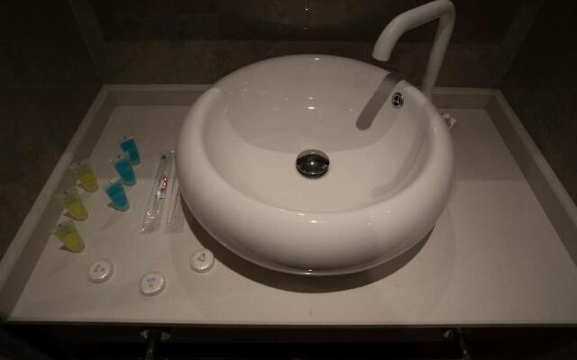 Leo Group Luxury Apartment 24-11 Alliance Palace