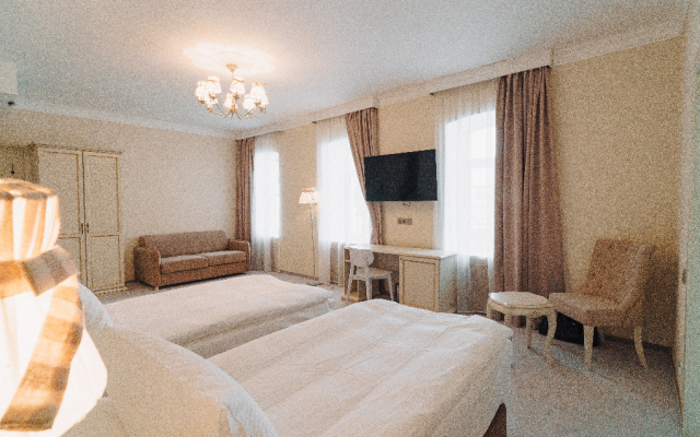 "Русские Сезоны Село Вятское 5*"