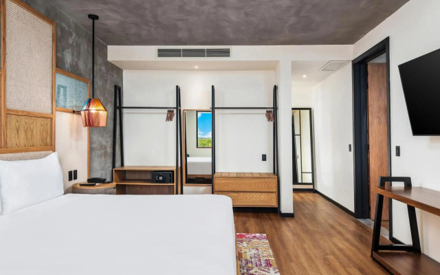 Aloft Tulum