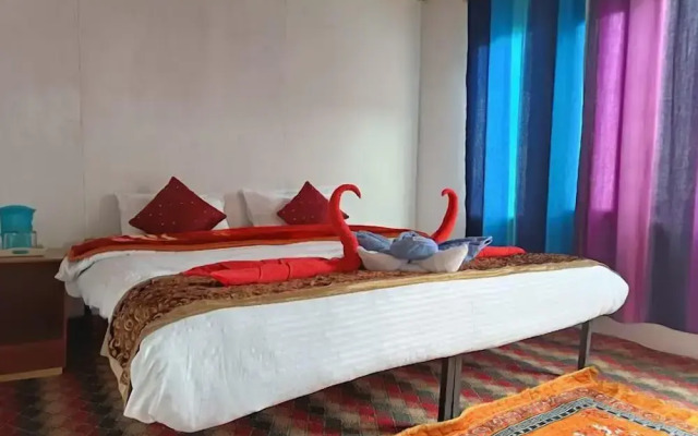 Blue Chill Cottage Pangong
