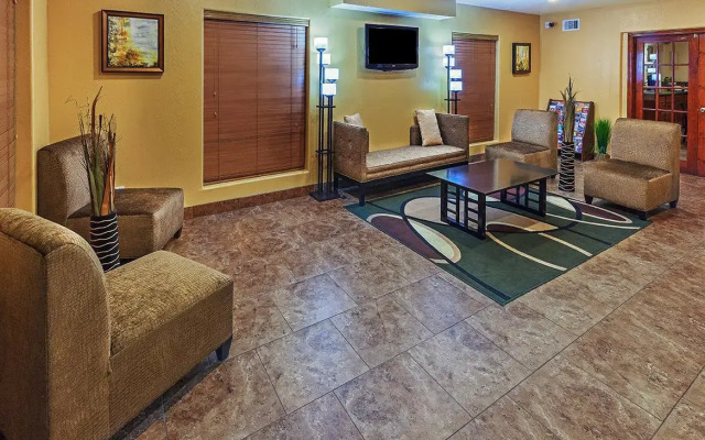 Texas Inn & Suites Raymondville