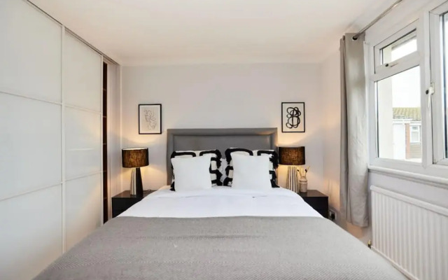 The Chiswick Escape - Lovely 2bdr House With Garden