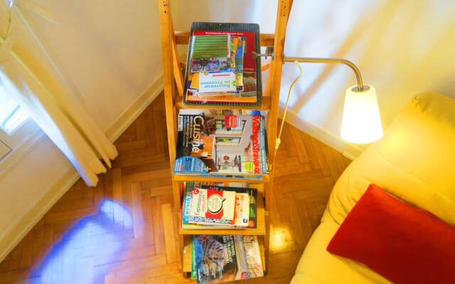 "Le Voilier" by Nestor&Jeeves