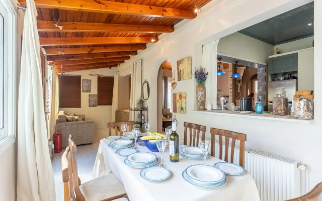 Dimitris Cottage in Apergatika