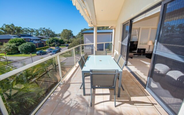 Reflections, 1/9 Corlette Point Road