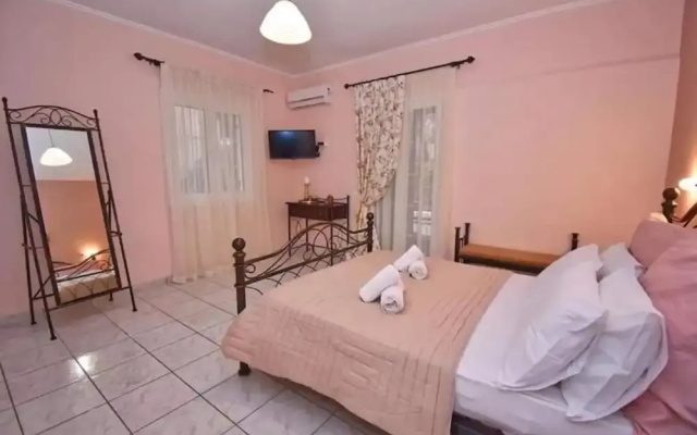Anna Studios Near the Beach