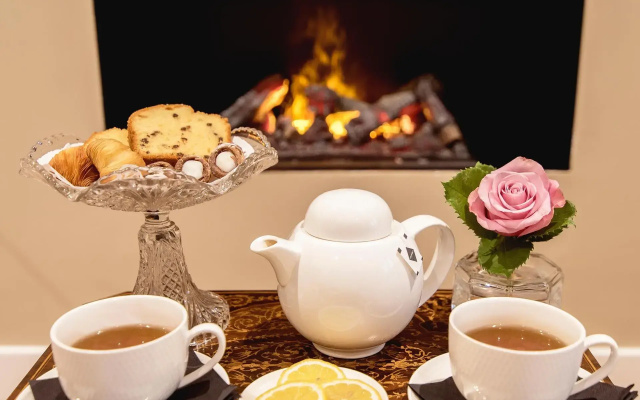 Caruso Place Boutique & Wellness Suites