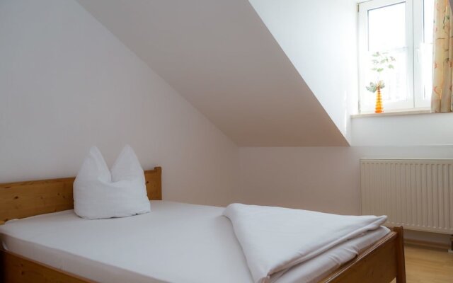 Alter Wirt Putzbrunn Hotel & Pension