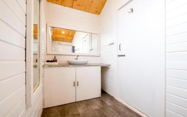 Out house, 1br, Stay, Dine and Fitness by Roamhome