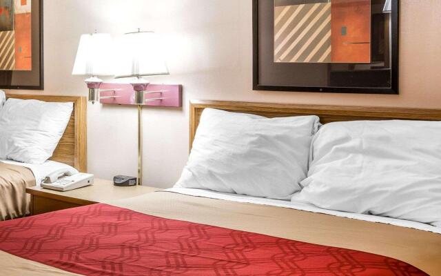 Econo Lodge McDonough South