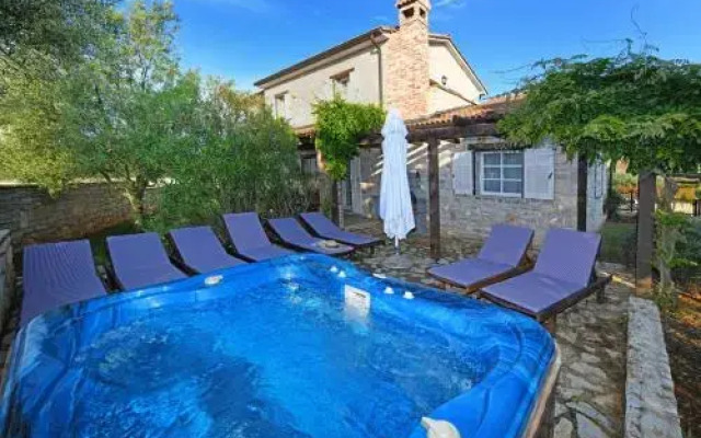 Villas Barat by Istarski Dvori