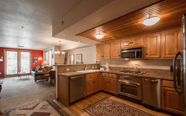 The Caledonian by All Seasons Resort Lodging
