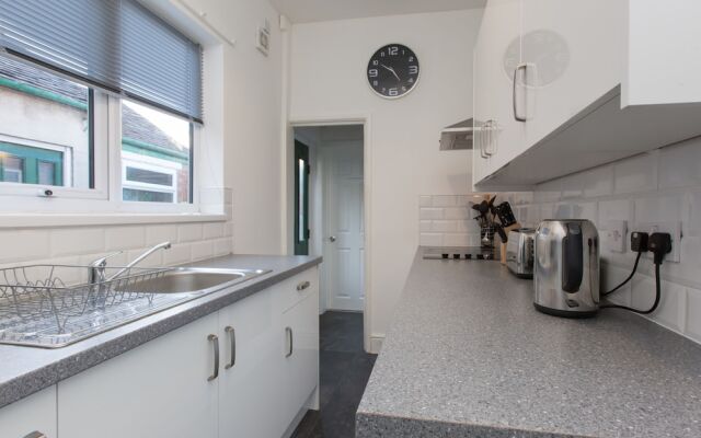 Townhouse @ 47 Clare Street Stoke