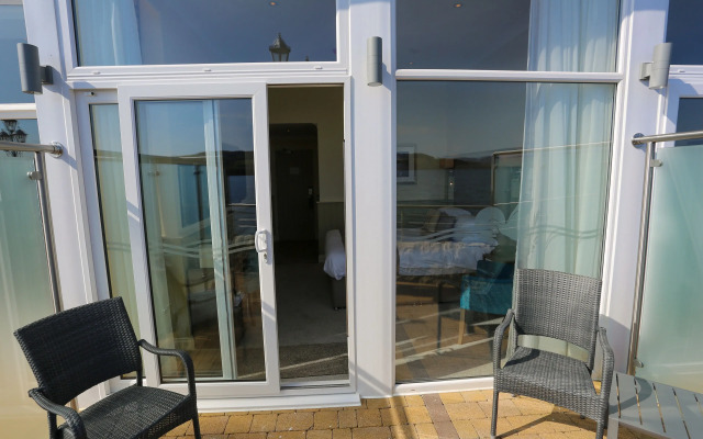 Duck Bay Hotel