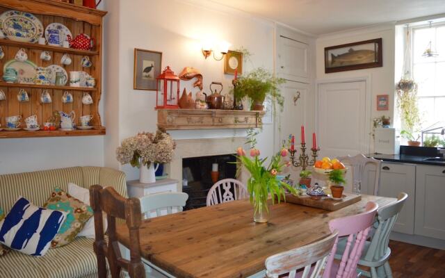 Georgian 2 Bedroom Apartment in Clifton